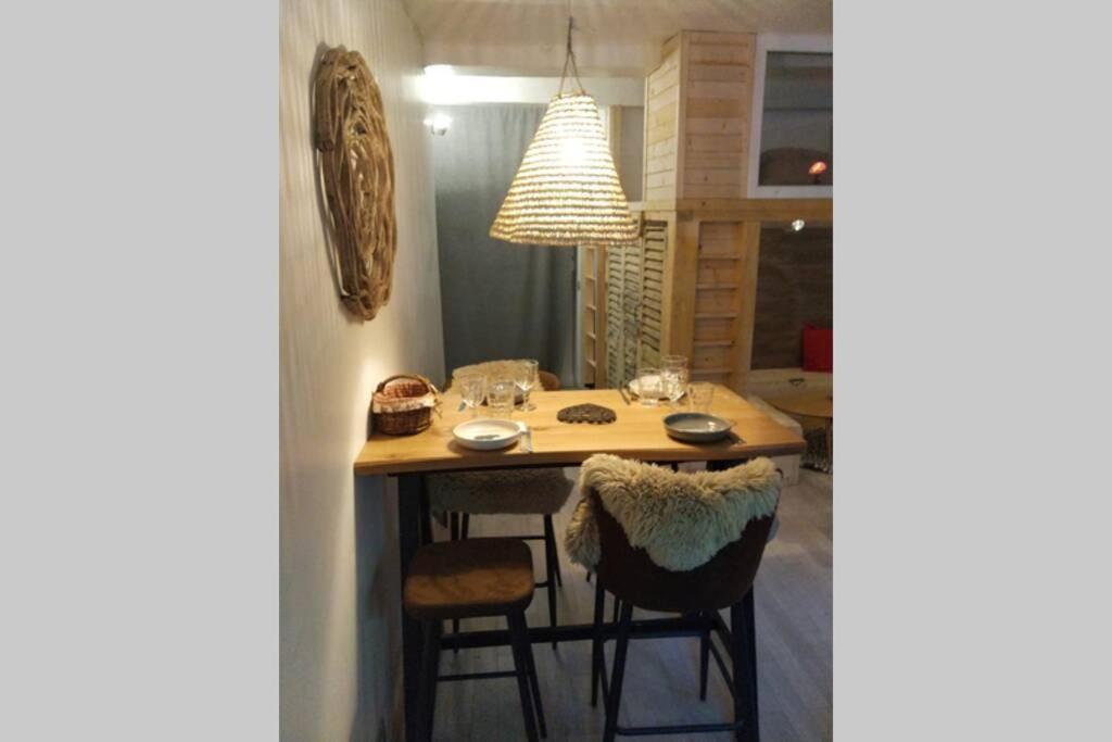 Chaleureux Petit Appartement De 4 Couchages Saint-Étienne-de-Tinée Exterior foto